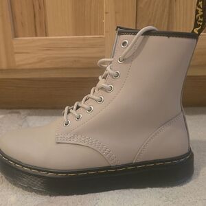 Stylish and fun!! Pale Pink Dr. Martens Lace-Up Boots. Like NEW! Nea